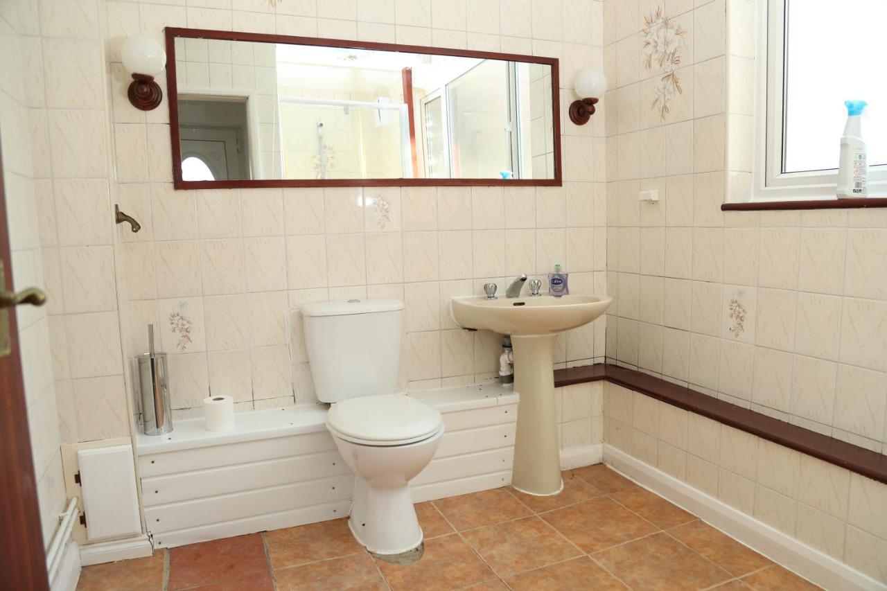 Cosy 3-Bed Bungalow Nec Airport Close To Amenities Birmingham Zewnętrze zdjęcie